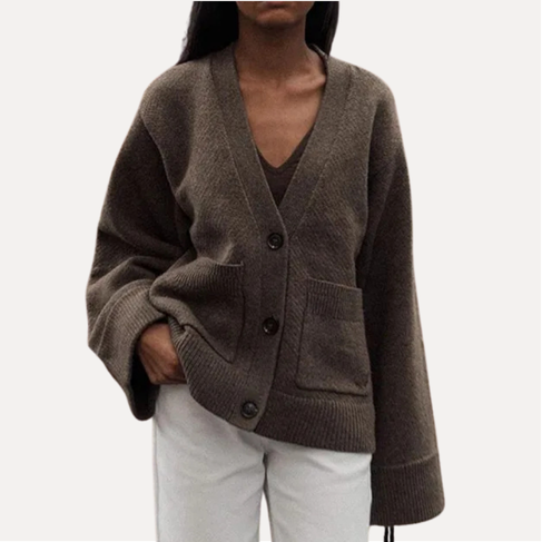 Mia - Classic Cardigan